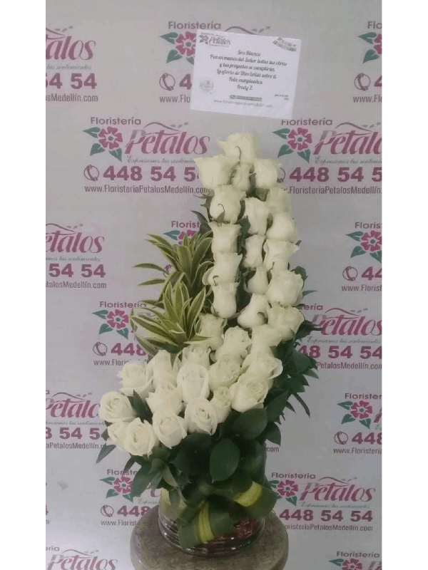 flores-floristeria-medellin-rf-43-en-esta-circunstancia-triste-y-lamentable-les-ofrecemos-nuestras-mas-profundas-condolencias-y-les-damos-todo-nuestro-apoyo-flores-floristeria-medellin